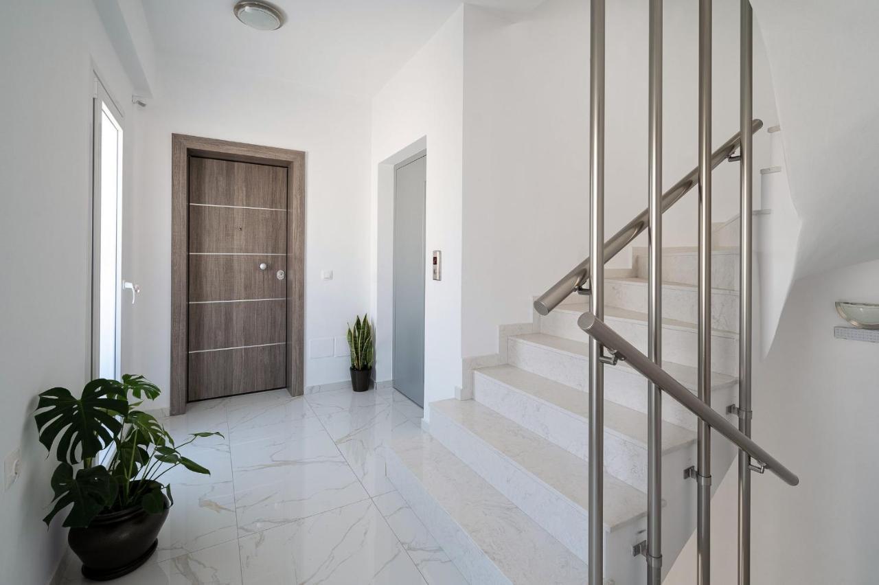 Amersa Luxury Apartment Heraklion  Ngoại thất bức ảnh